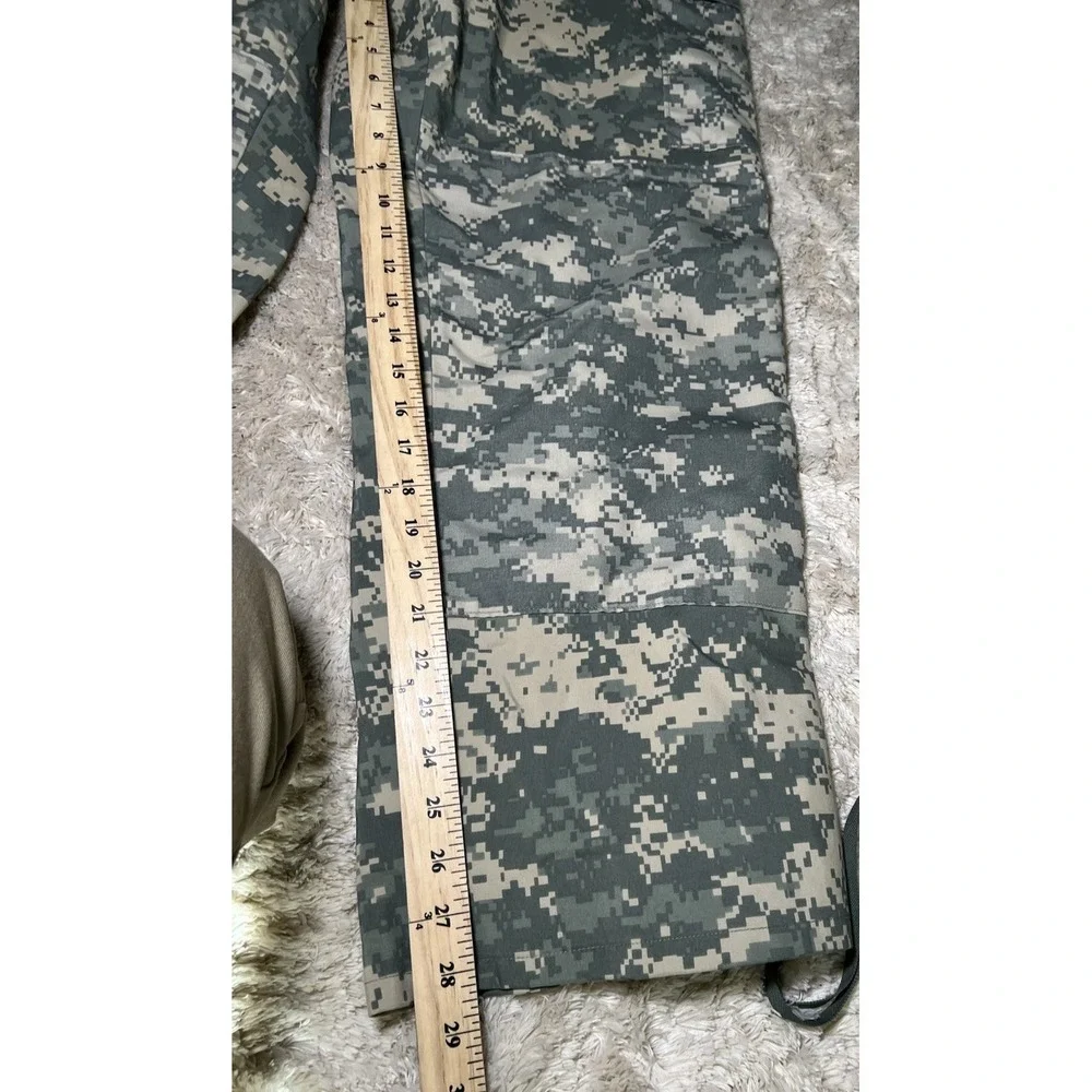 Military Uniform Size Large Gore-Tex Cold Universal Camo Pants Medium Jacket